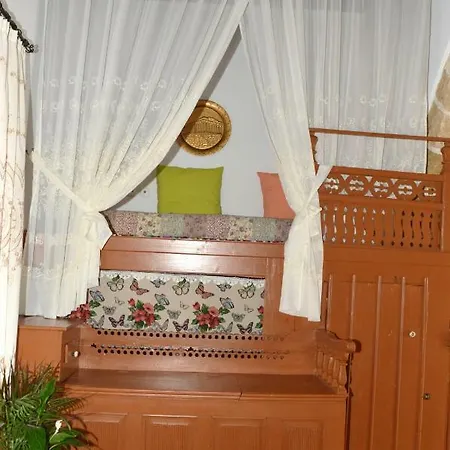 Traditional House Ferienhaus *
